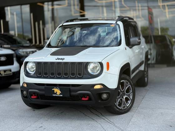 JEEP RENEGADE 2.0 16V TURBO DIESEL TRAILHAWK 4P 4X4 AUTOMÁTICO JEEP RENEGADE 2.0 16V TURBO DIESEL TRAILHAWK 4P 4X4 AUTOMÁTICO